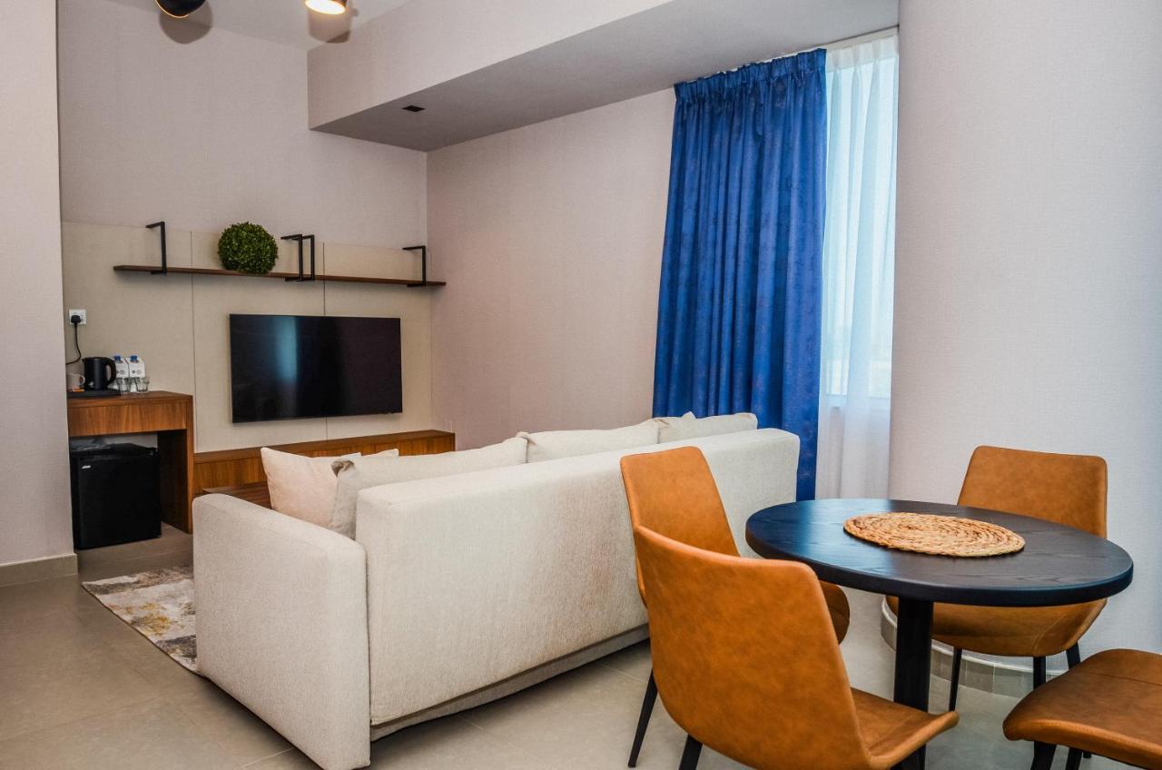 Vogo Grand Hotel Formerly Best Western Plus Hotel Dubai Academic City Екстериор снимка