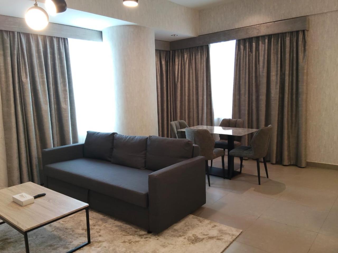 Vogo Grand Hotel Formerly Best Western Plus Hotel Dubai Academic City Стая снимка